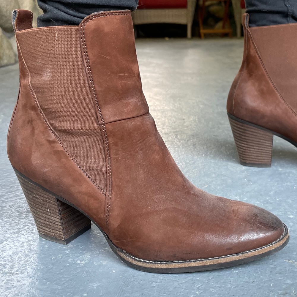 Paul Green Booties size 8 US (5.5 UK)  ** Like New **